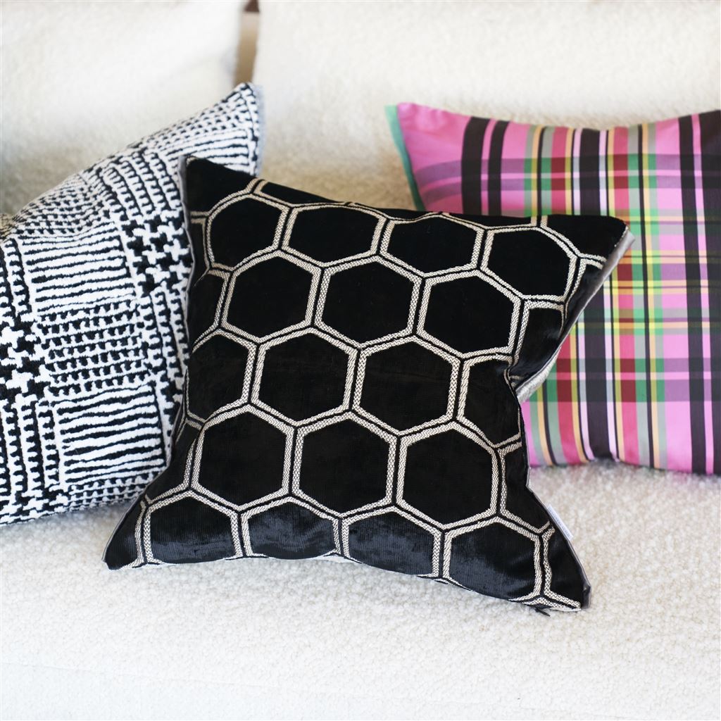 Designers Guild Pude - Manipur-Noir - 43 x 43 cm
