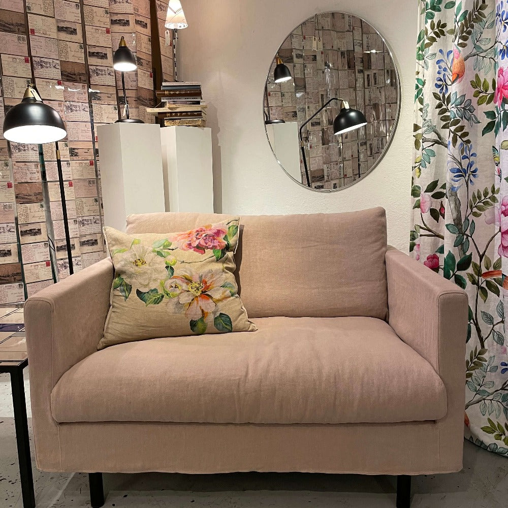 Forms e´Louise Loveseat