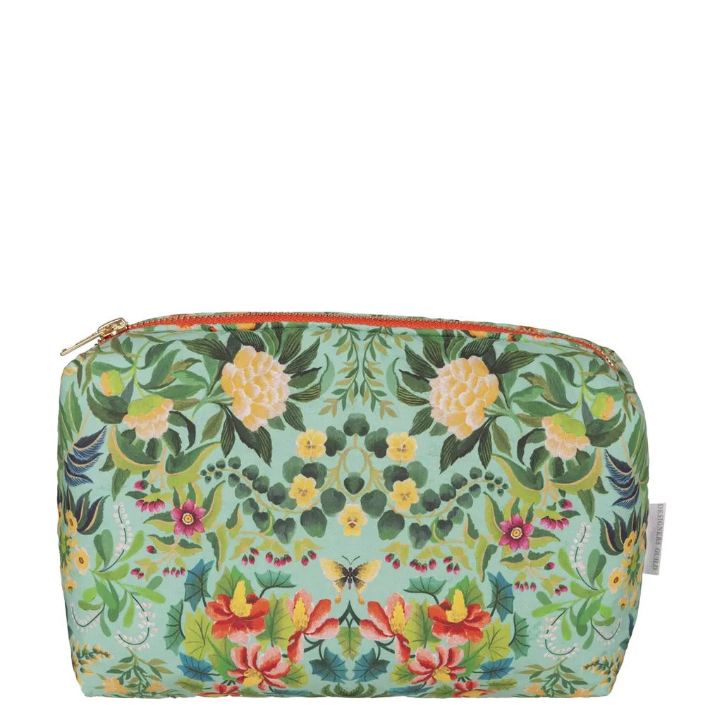 Makeup-pung - Designers Guild-Ikebana Damask Aqua