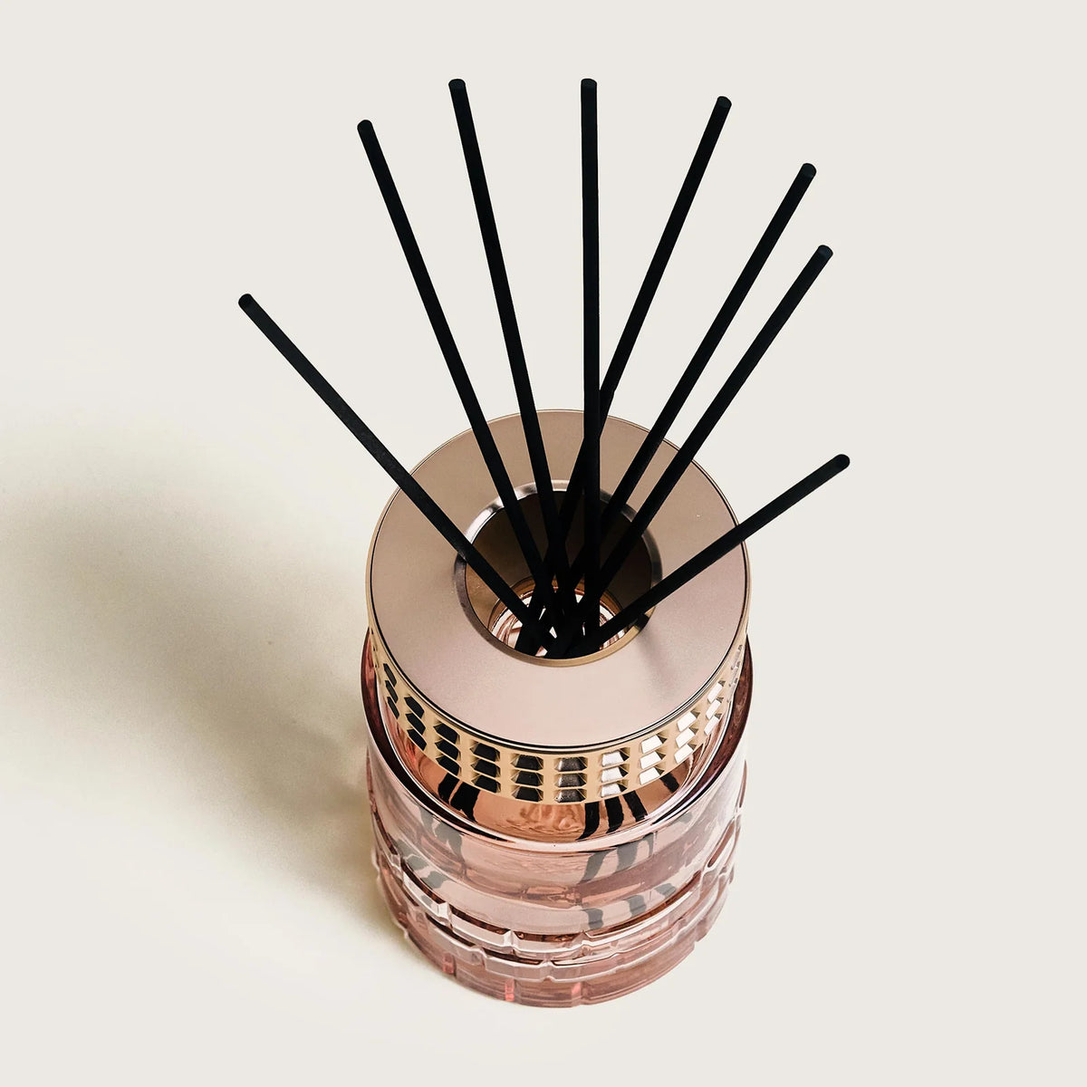 Maison Berger Paris Hypnotic Oud Nude Celebration – Duftfrisker med duftpinde