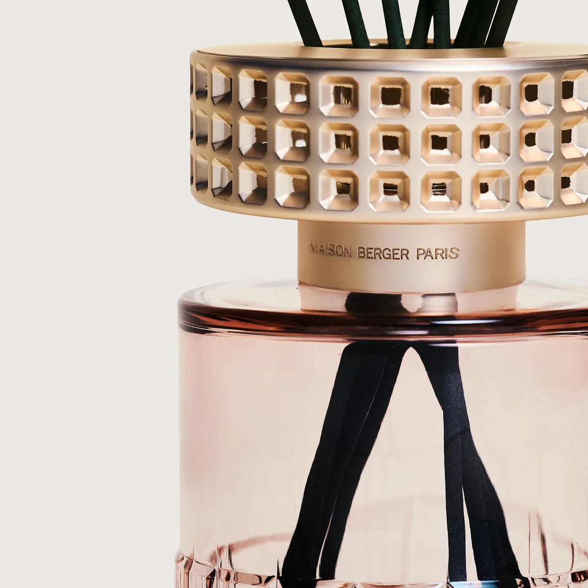 Maison Berger Paris Hypnotic Oud Nude Celebration – Duftfrisker med duftpinde