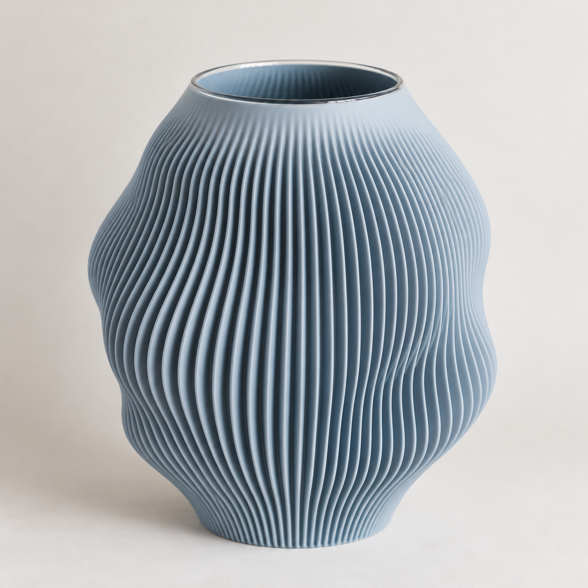 Big Baby Blue vase i lyseblå MOVA Design Fick interior 1