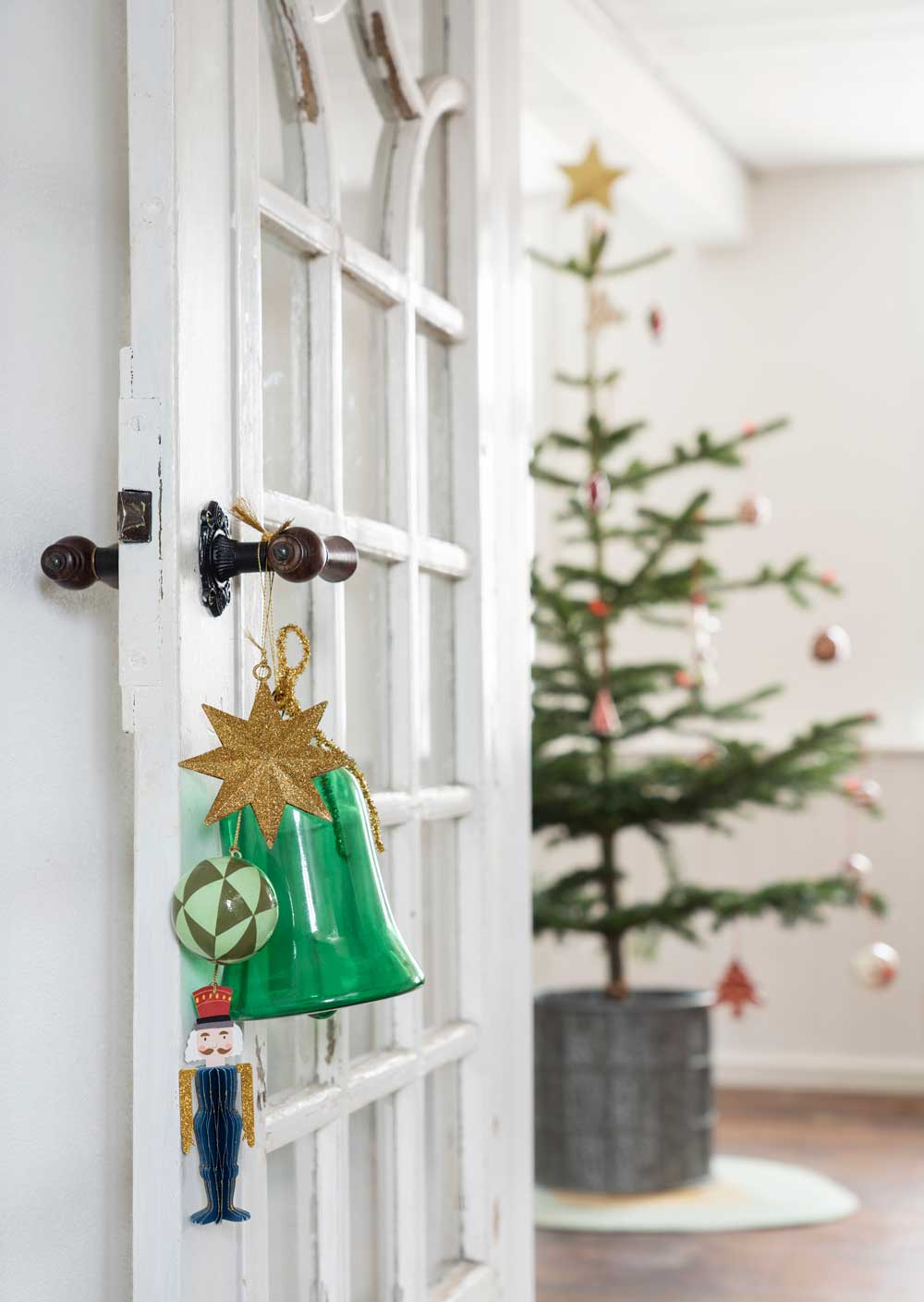 Små julesoldater i plisseret papir